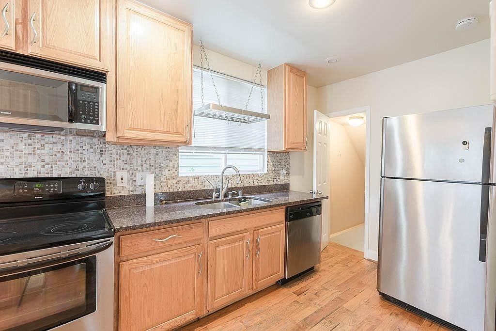 3722 26th St Ne - Photo 7 of 27