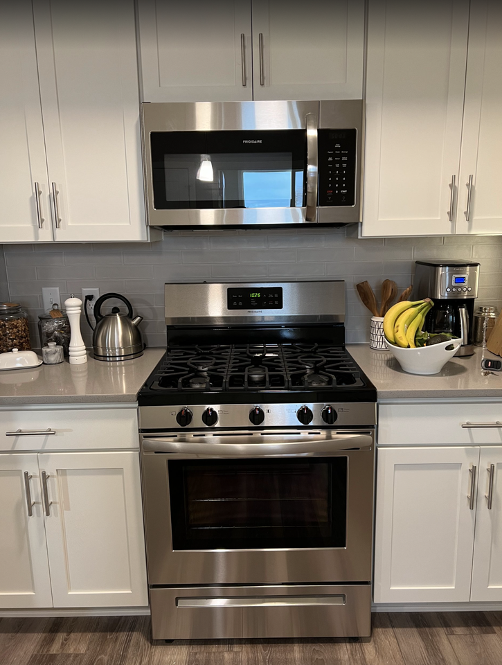 230 S Cherrywood Dr - Photo 3 of 21