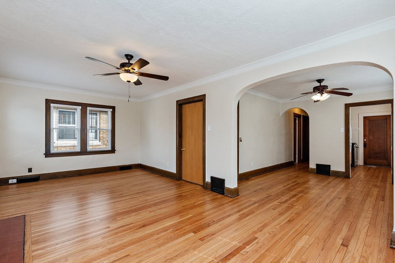 124 S Chicago Ave #2 - Photo 6 of 16