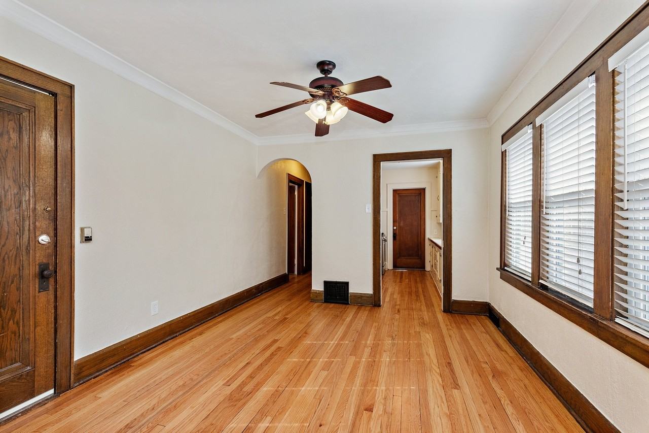 124 S Chicago Ave #2 - Photo 7 of 16