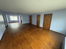 featured image of 2421 Riverside Dr #1