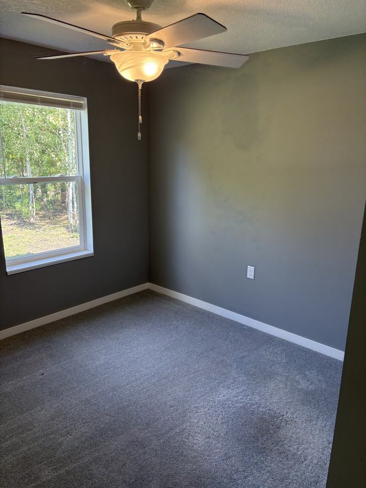 1216 Lysser Ln W - Photo 5 of 9