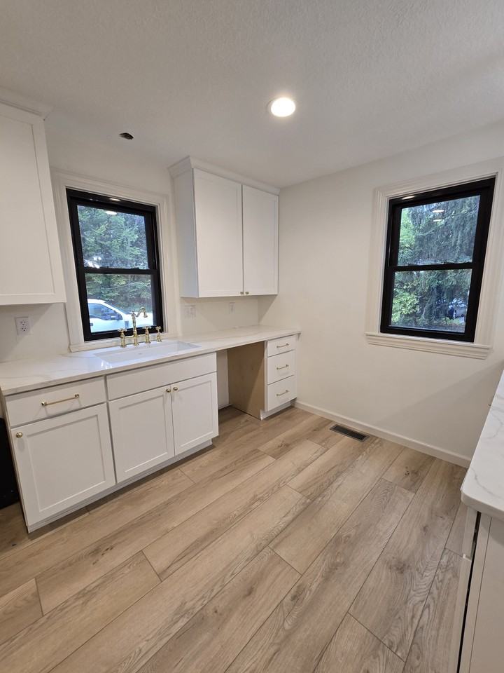 856 4th St Sw - Photo 5 of 18