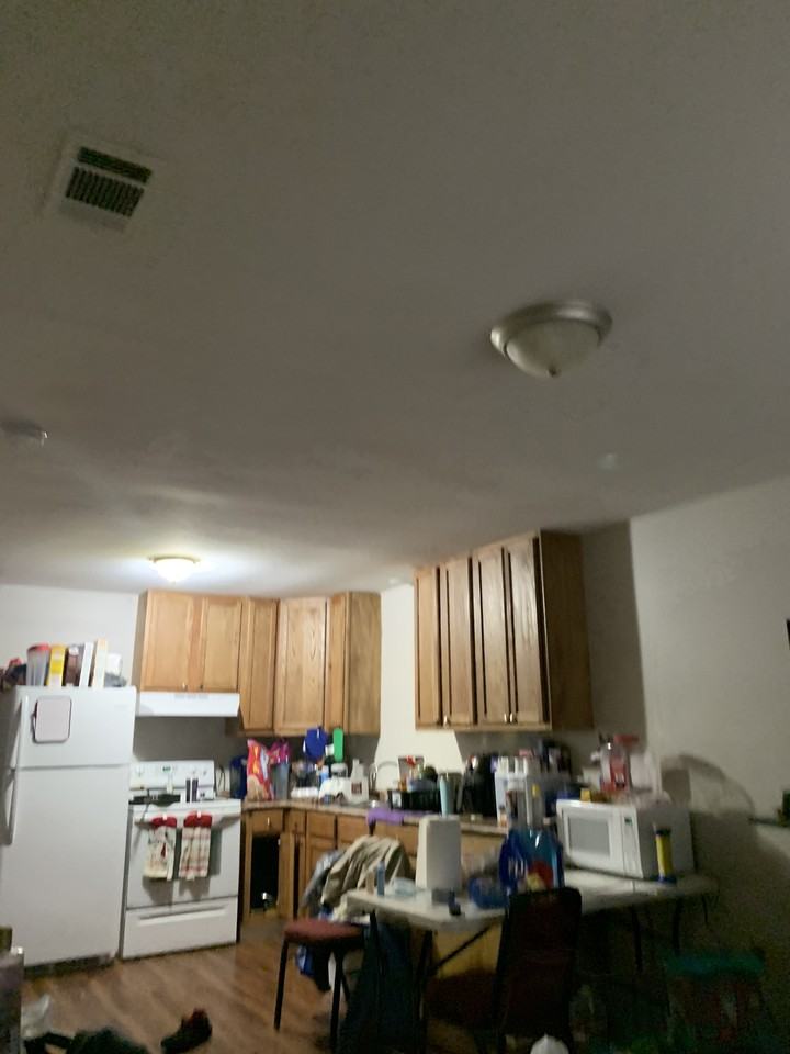 125 Wavenue, #2 - Photo 2 of 3