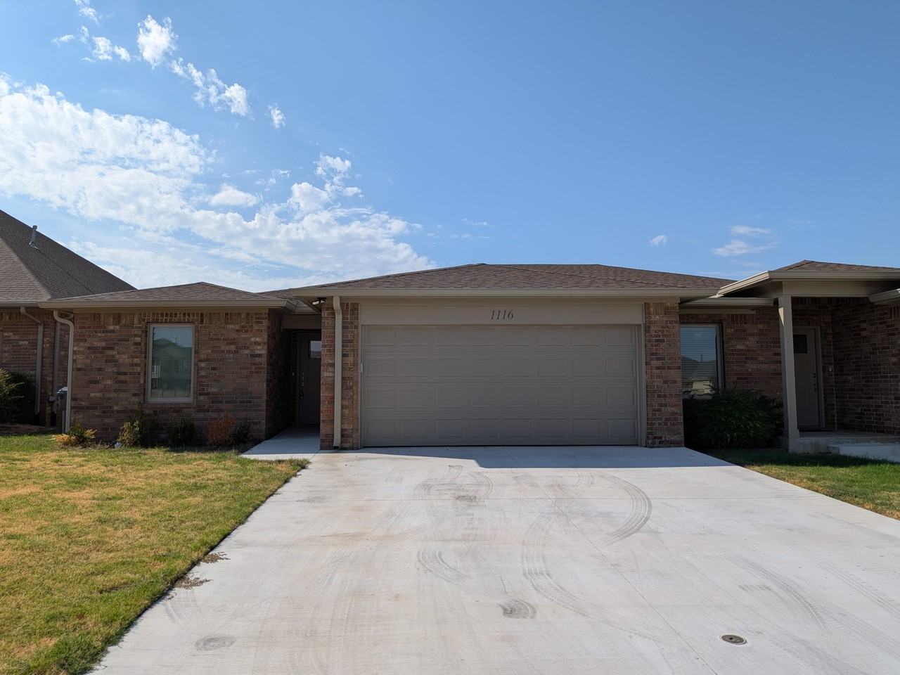1116 Black Jack Dr - Photo 2 of 20