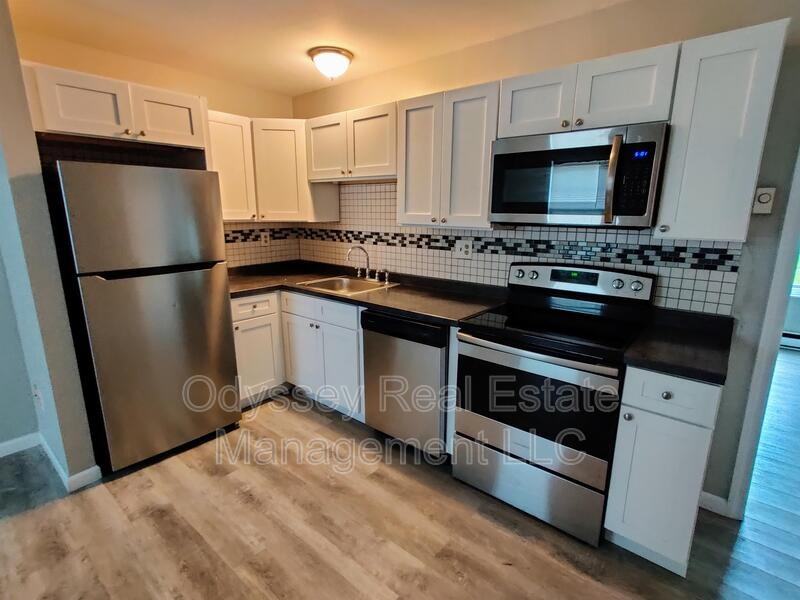 10 Main St - Photo 2 of 15