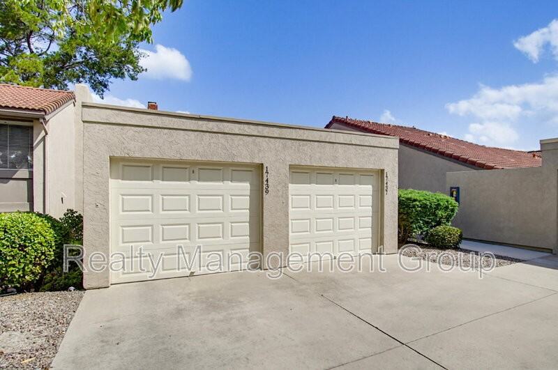17439 Plaza Otonal