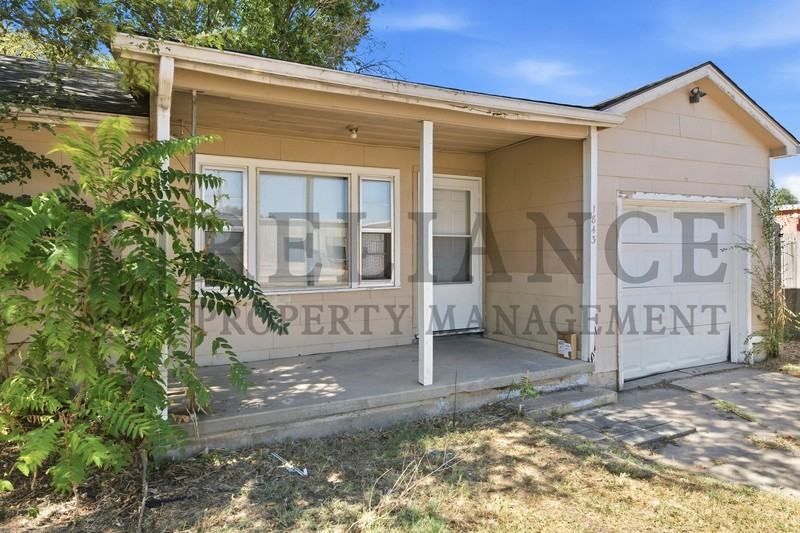 1843 S Pattie St - Photo 2 of 26