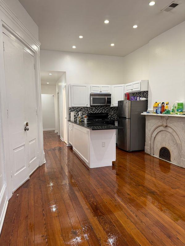 1732 Mount Vernon St ##1 - Photo 2 of 15