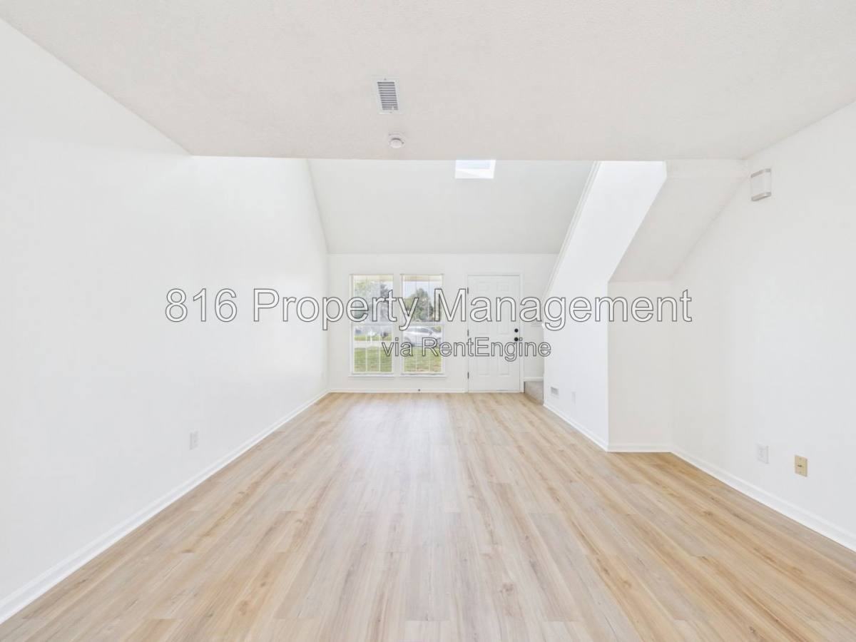 504 Spring Ave - Photo 3 of 10