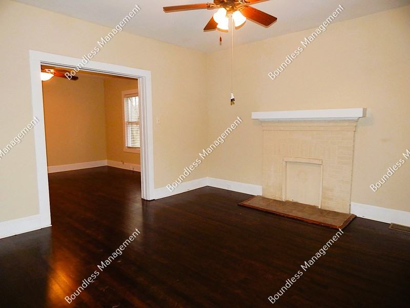 1776 Lyle Ave - Photo 3 of 12