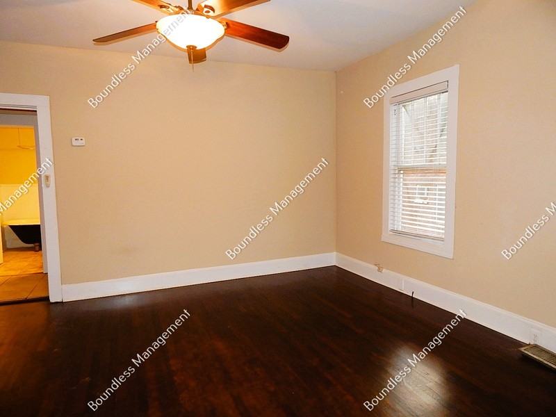 1776 Lyle Ave - Photo 4 of 12
