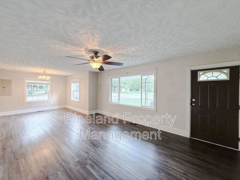 5300 Walnut Dr - Photo 3 of 19