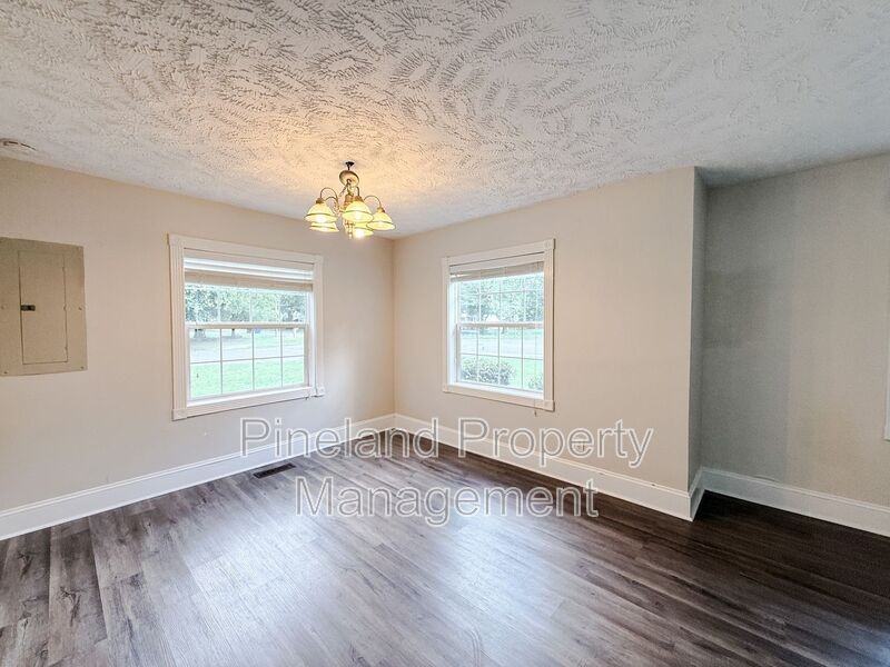 5300 Walnut Dr - Photo 5 of 19