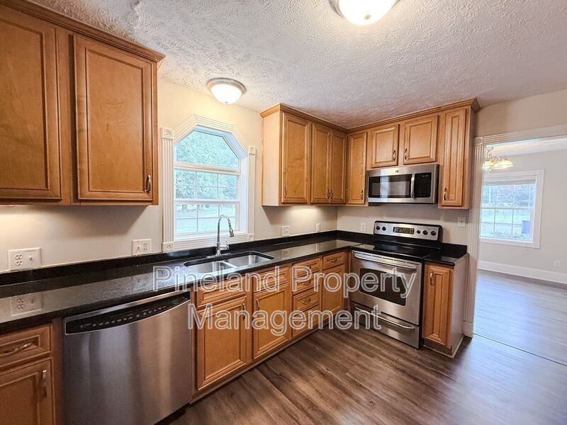 5300 Walnut Dr - Photo 6 of 19