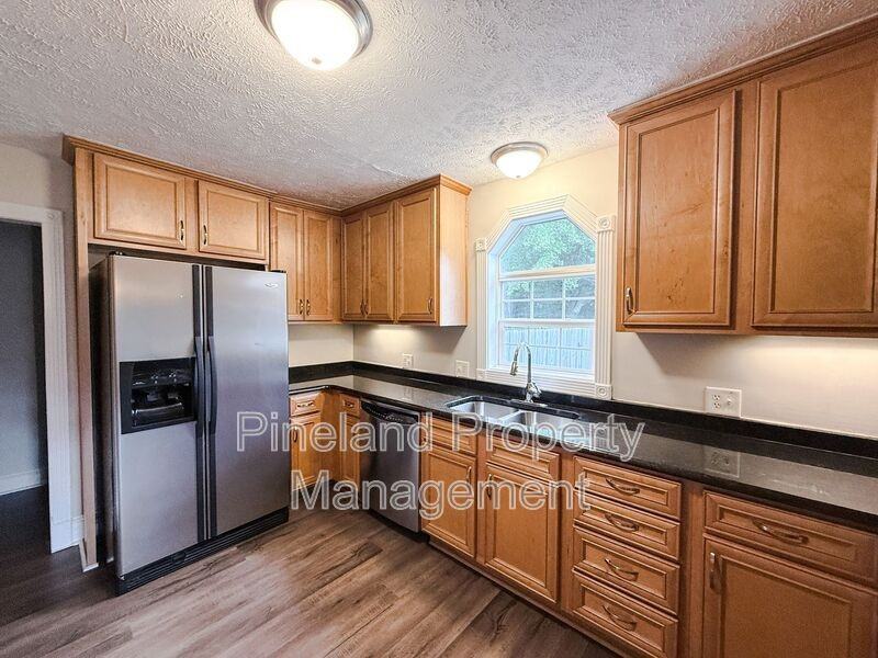 5300 Walnut Dr - Photo 7 of 19