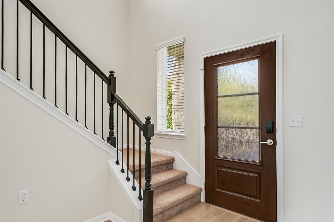 16309 Fetching Ave - Photo 2 of 20