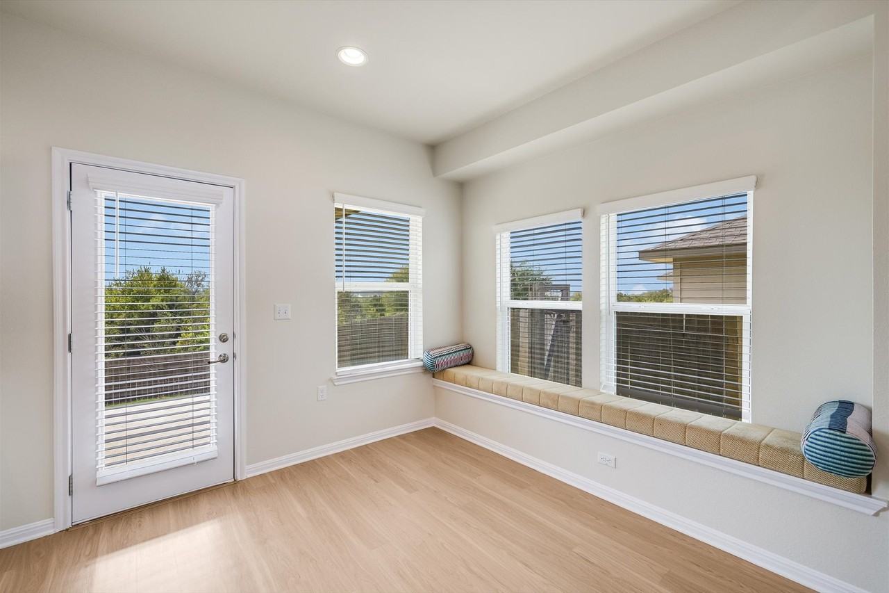 16309 Fetching Ave - Photo 7 of 20
