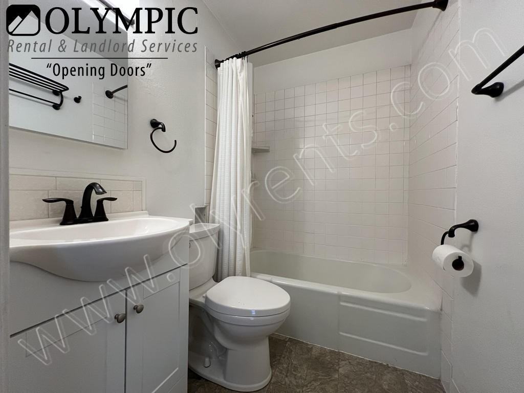 2043 Bethel St Ne - Photo 7 of 23