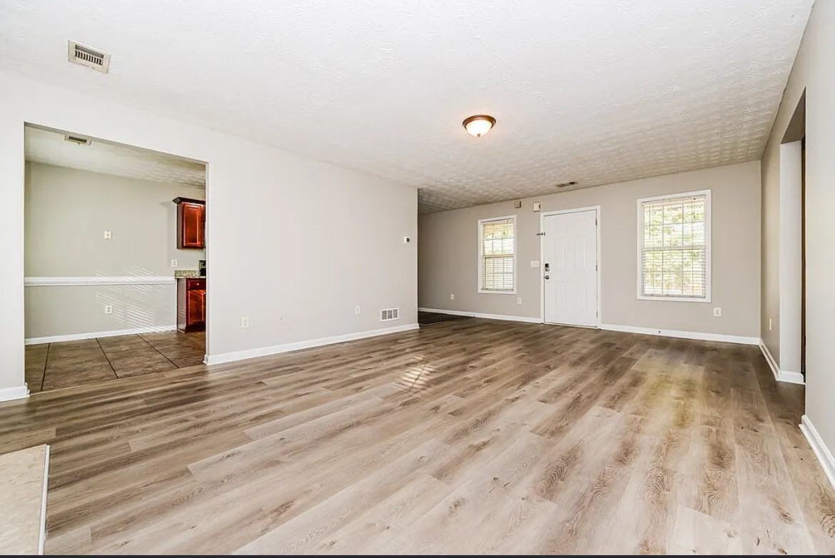 120 Sampson Ct #120 - Photo 2 of 8