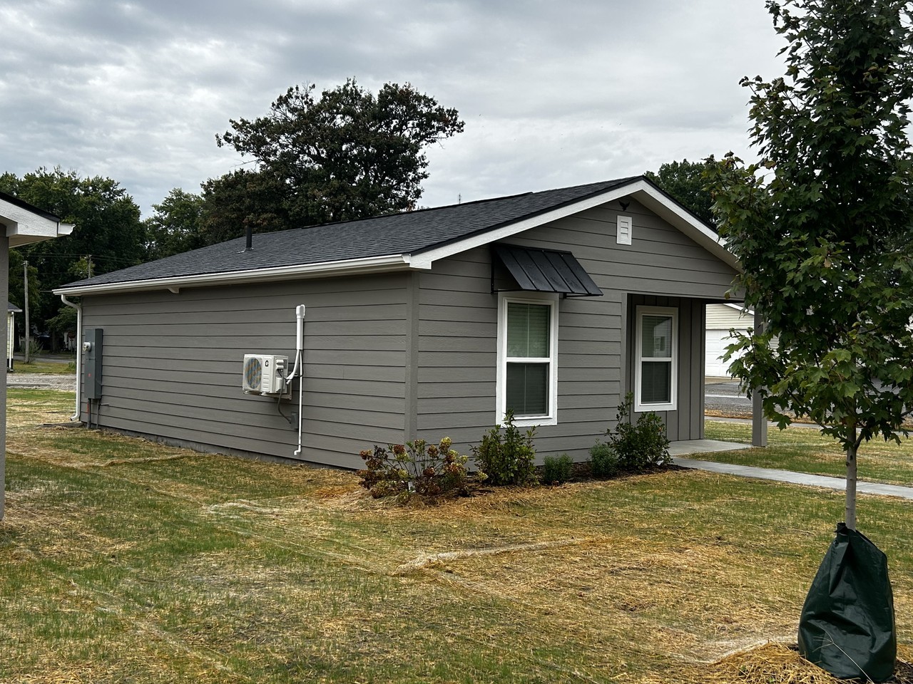 602 E Broad St - Photo 3 of 22