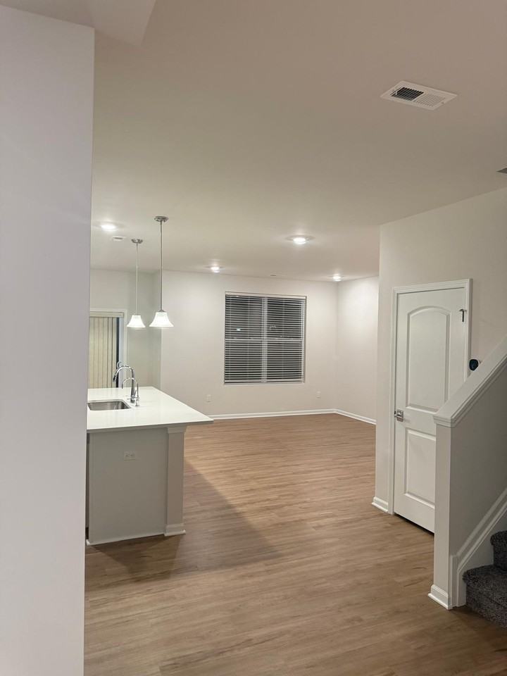 1904 Salt Springs Dr - Photo 2 of 41