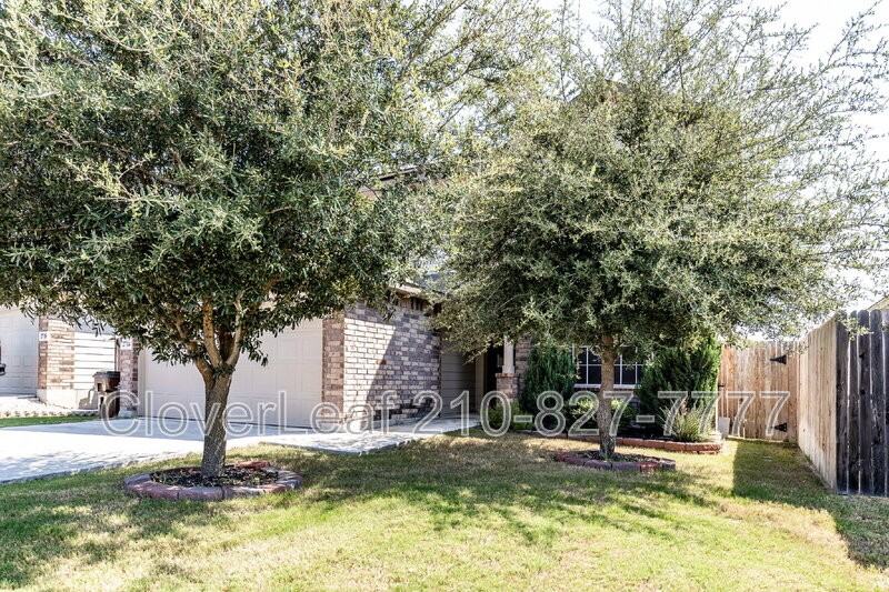 2714 Lake Horizon - Photo 3 of 48