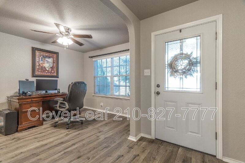 2714 Lake Horizon - Photo 6 of 48
