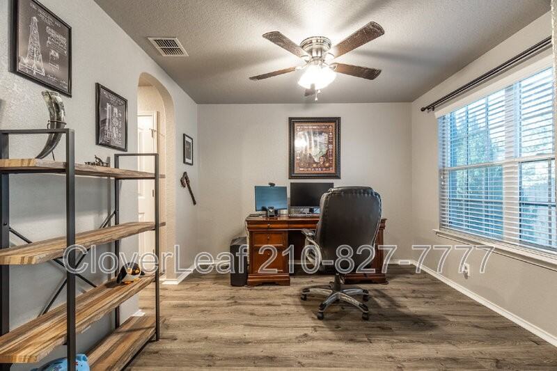 2714 Lake Horizon - Photo 7 of 48