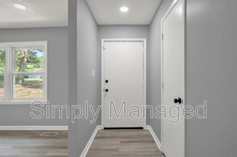 808 Darlington Dr - Photo 4 of 28