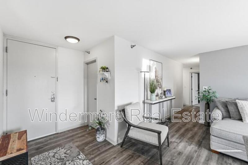 220 Broadway Ave S #220 - Photo 6 of 11