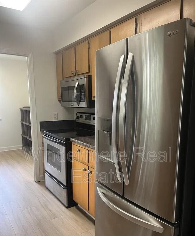 320 Volanta Ave - Photo 3 of 12