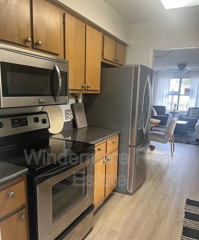 320 Volanta Ave - Photo 4 of 12