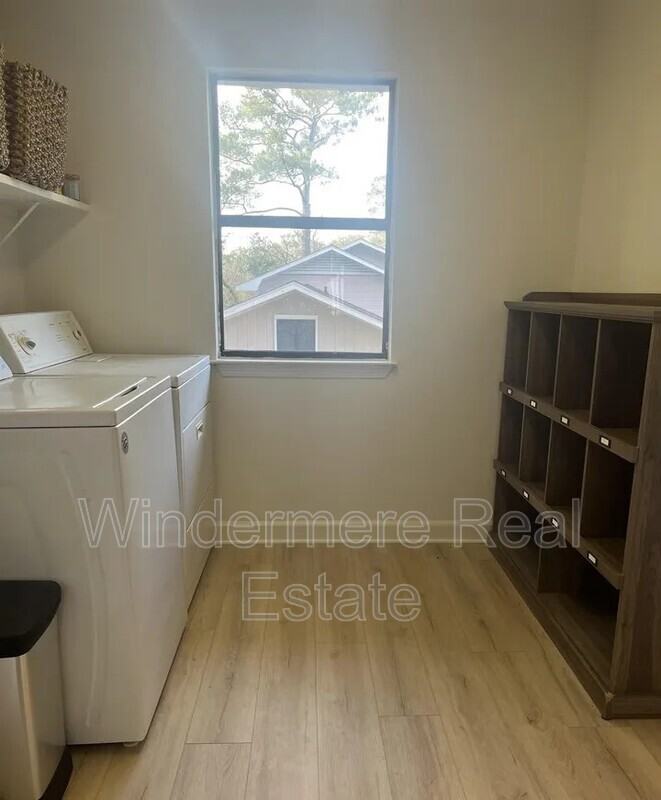 320 Volanta Ave - Photo 6 of 12