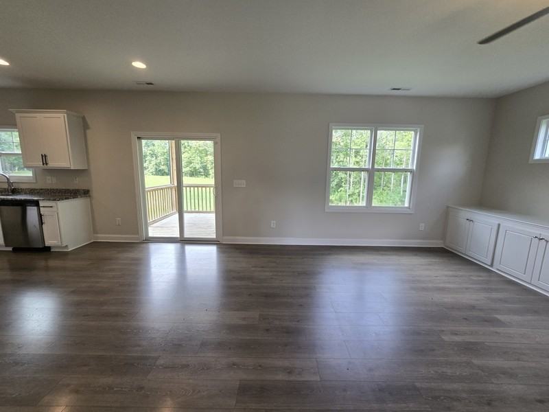 463 Jackson Pond Dr - Photo 5 of 50