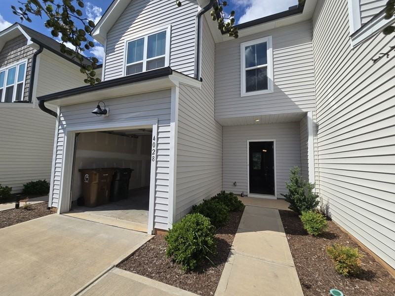 4028 Beckton Trl - Photo 3 of 50