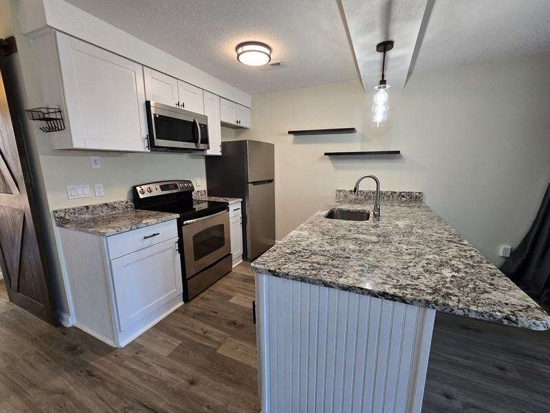 3071 Huntleigh Dr - Photo 3 of 17