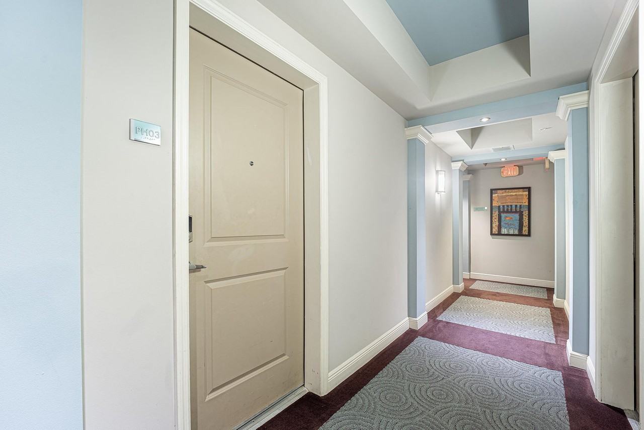 235 Ne 1st Ave #503 - Photo 2 of 22