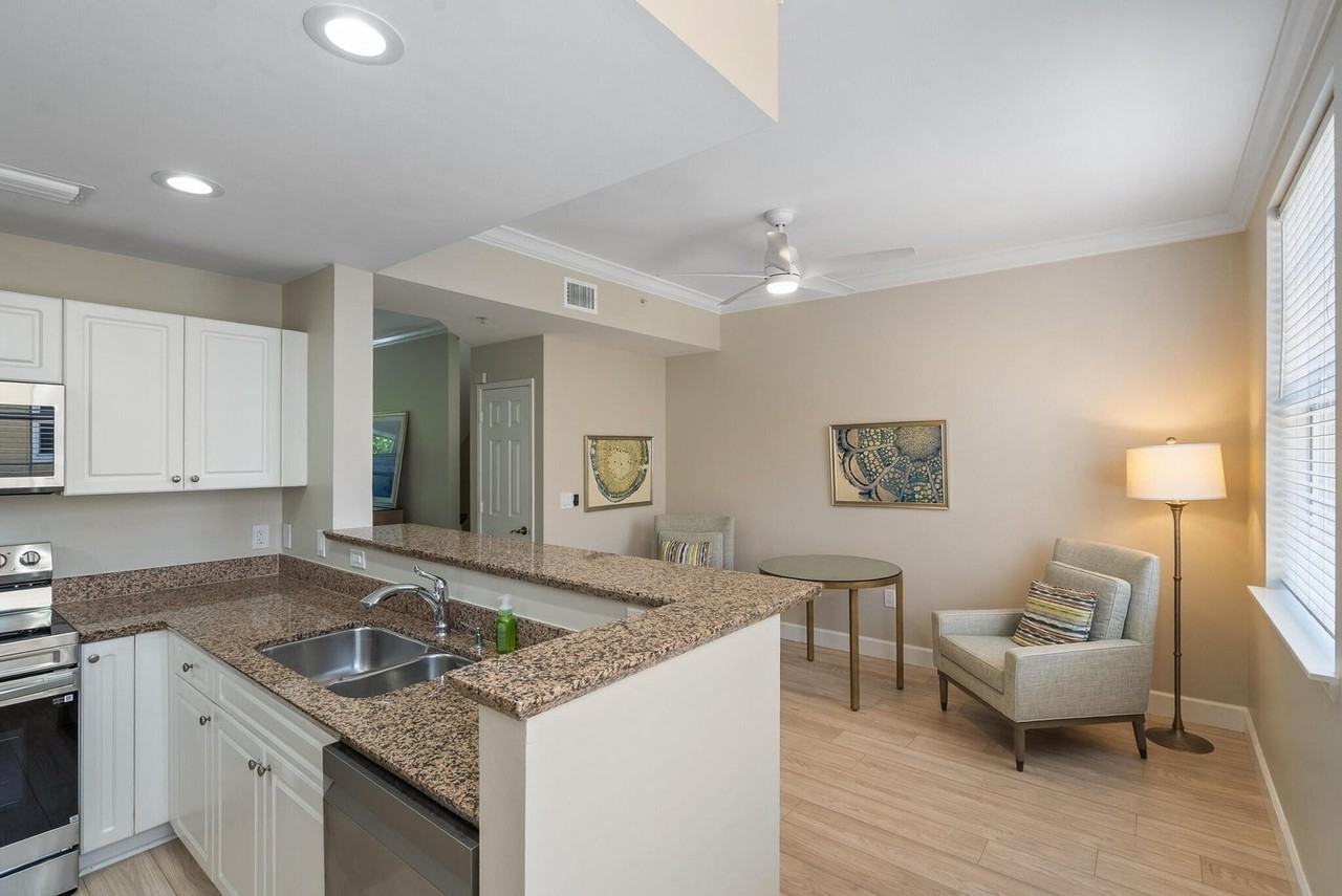 610 Fern St - Photo 6 of 15