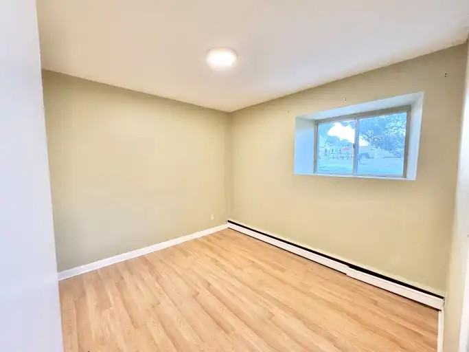 55 John St #4 - Photo 7 of 8