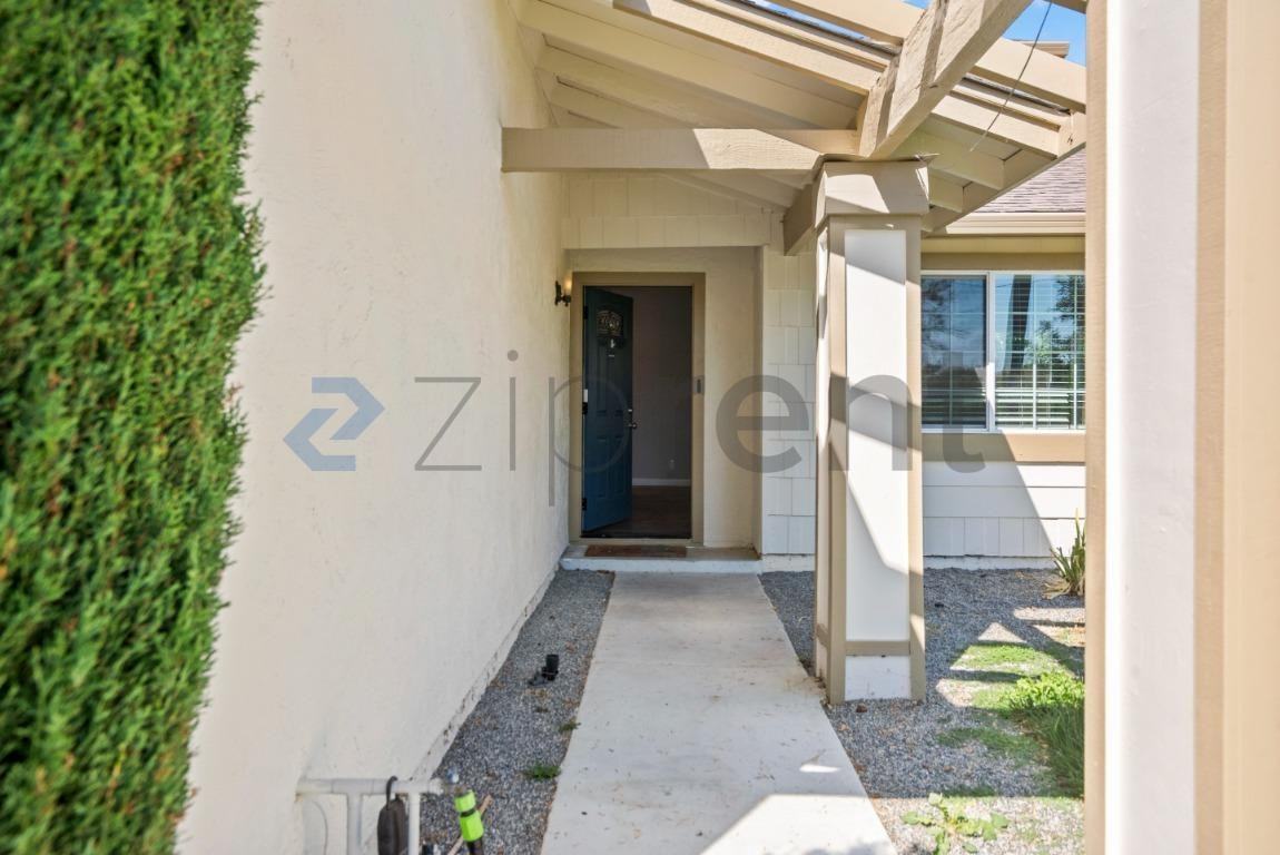 2896 Tuers Rd - Photo 5 of 35