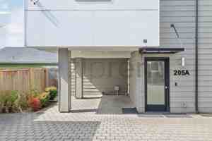 featured image of 205 16th Ave #A