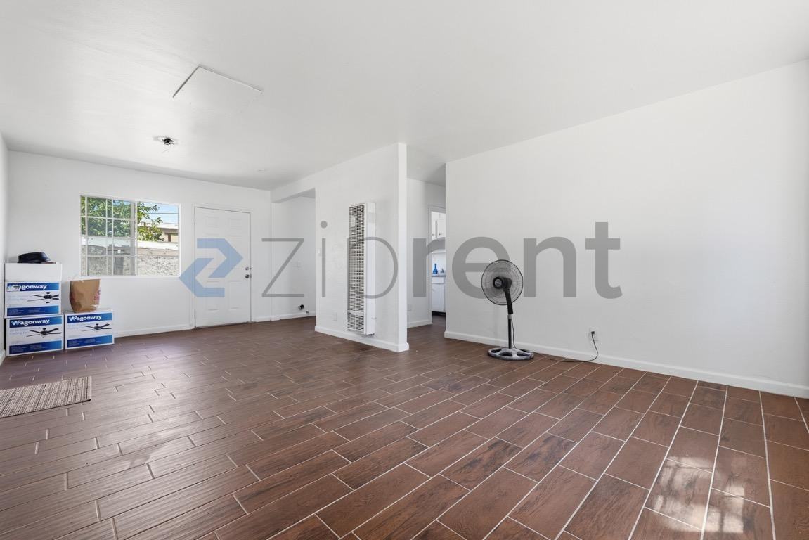 267 N Macy St - Photo 7 of 19