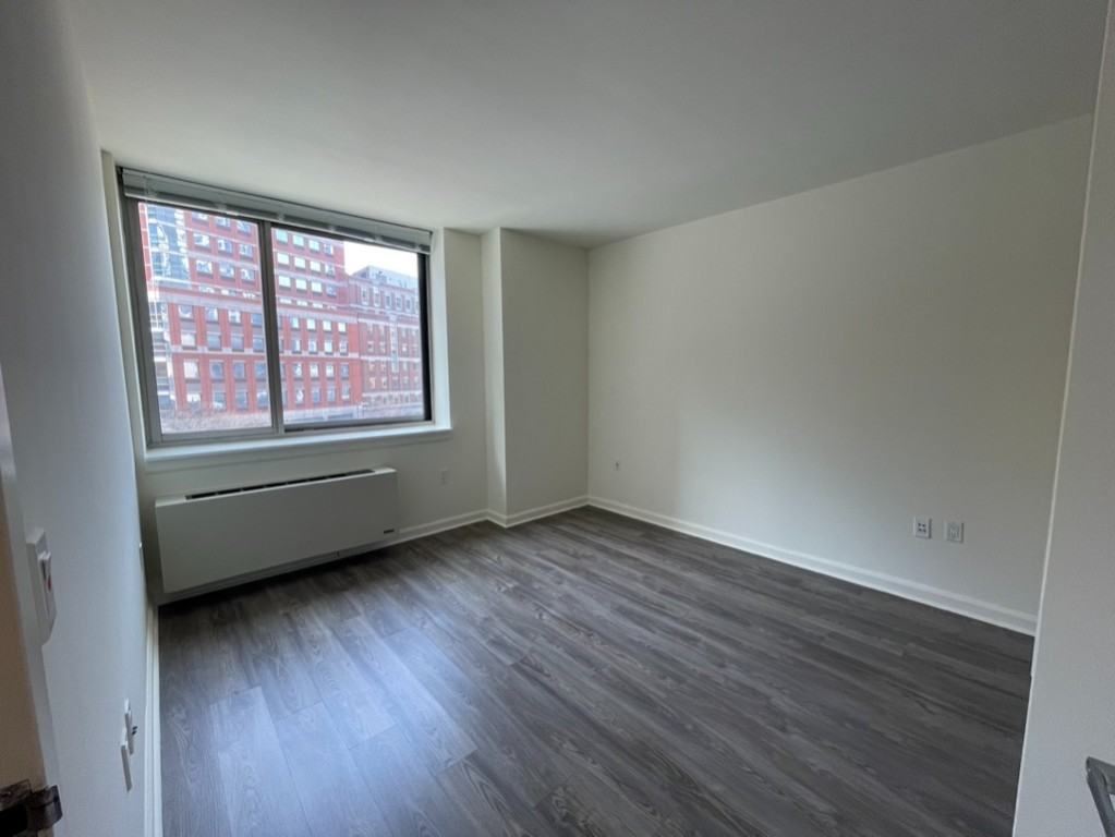 176 Johnson St #PH15 - Photo 5 of 9