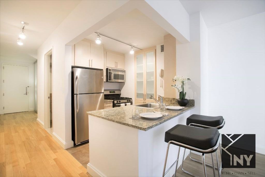 Hanover Sq #8U - Photo 2 of 6