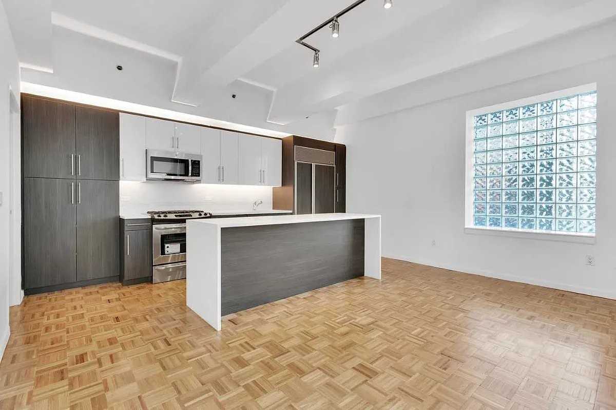John St #1206 - Photo 5 of 6