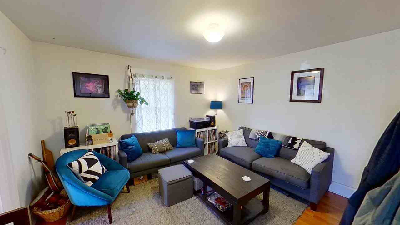 427 SW 5th St. - Photo 2 of 18