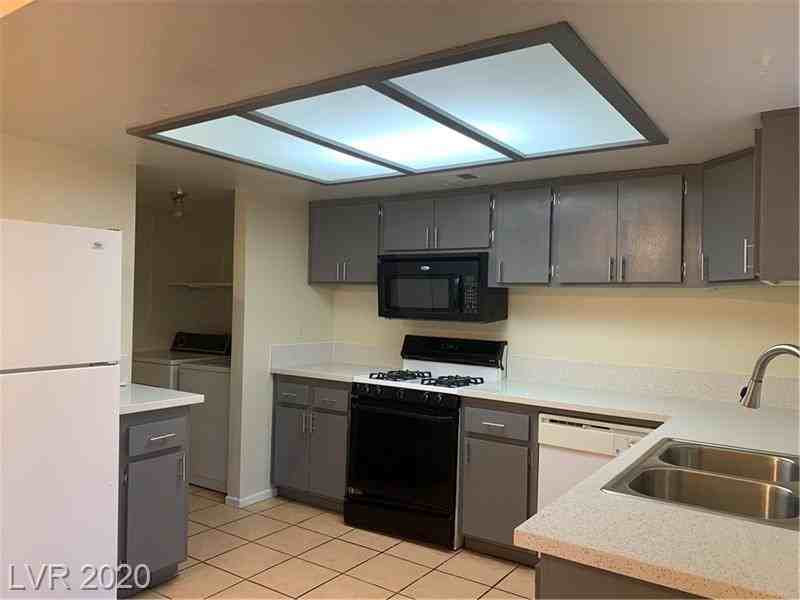 5266 Lisagayle Ct #1 - Photo 2 of 11