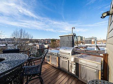 1216 Bloomfield St #B - Photo 4 of 23