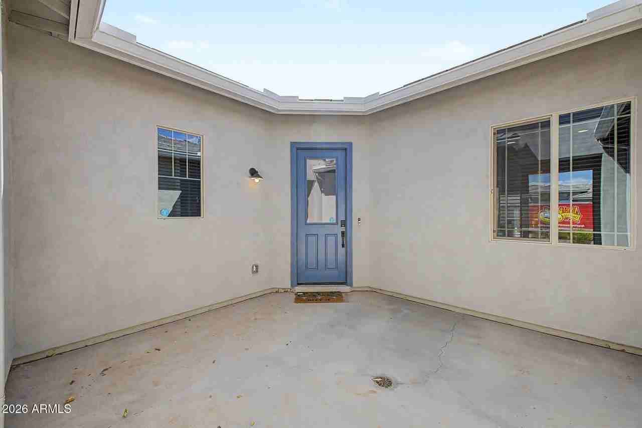 5116 N 185th Ave - Photo 4 of 44